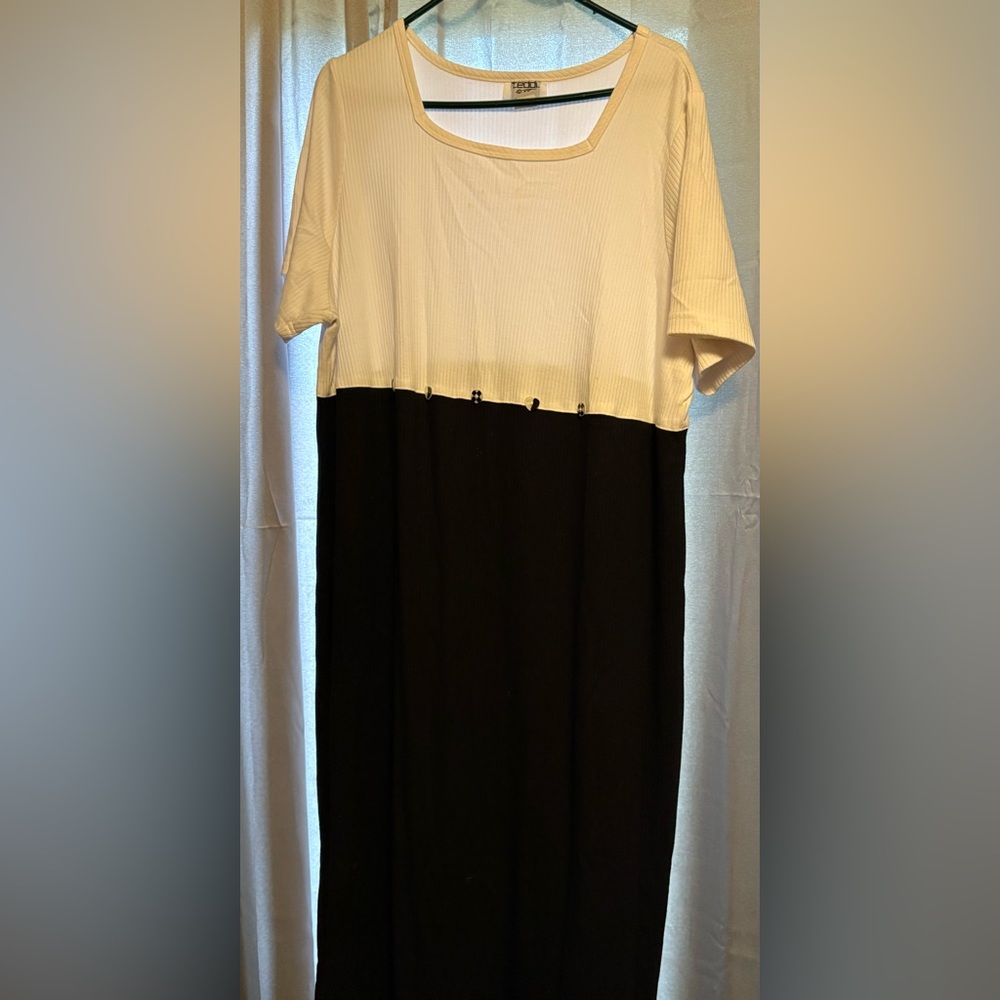 Black and White Colorblock Dress